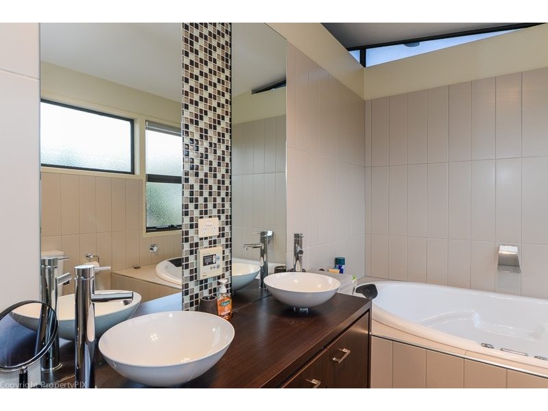 1/351 Carella Street, Tranmere TAS 7018