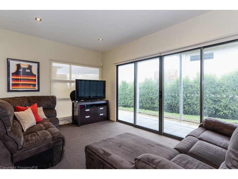 1/351 Carella Street, Tranmere TAS 7018