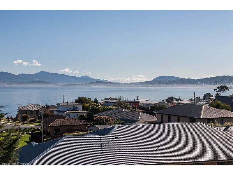 35 Arlunya Street, Tranmere TAS 7018