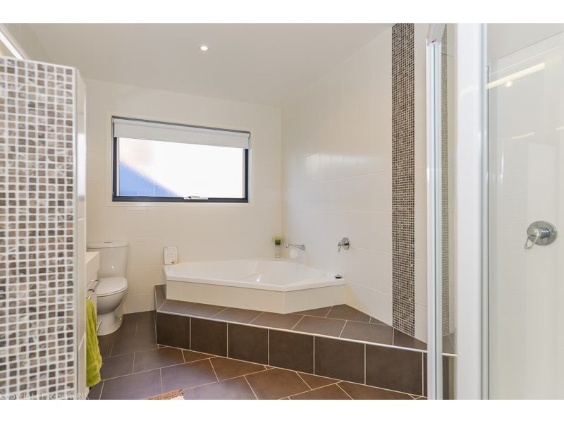 35 Arlunya Street, Tranmere TAS 7018