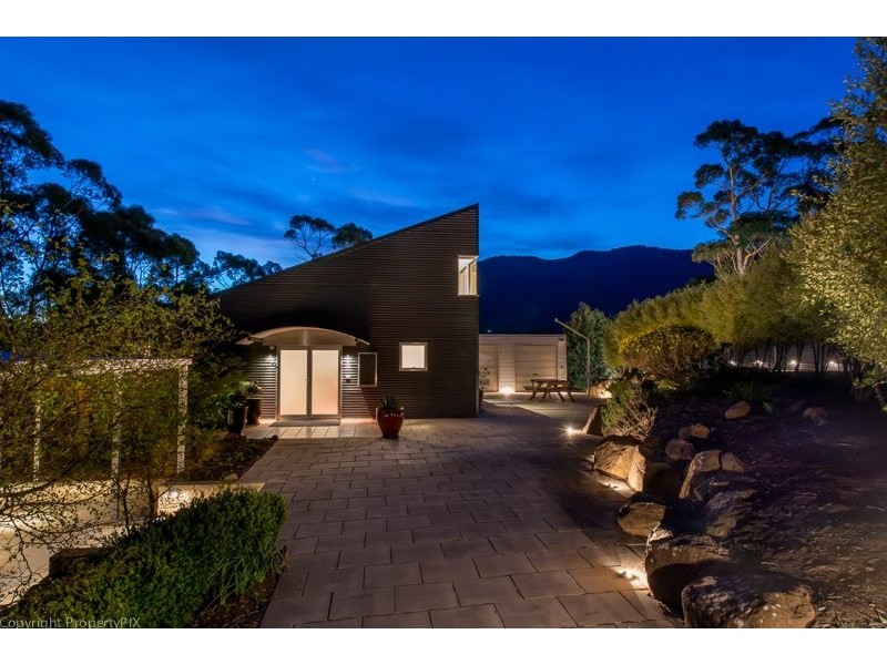 32 Bramble Street, Ridgeway TAS 7054