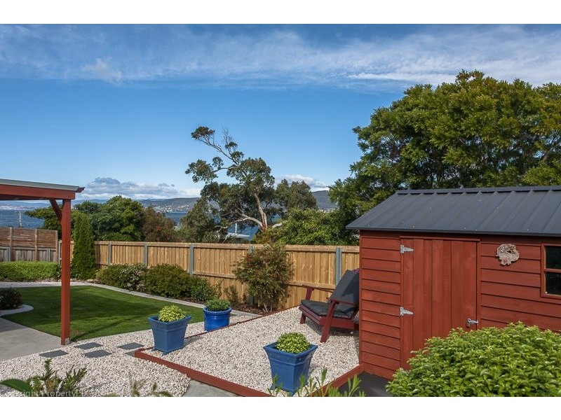 305 Carella Street, Tranmere TAS 7018