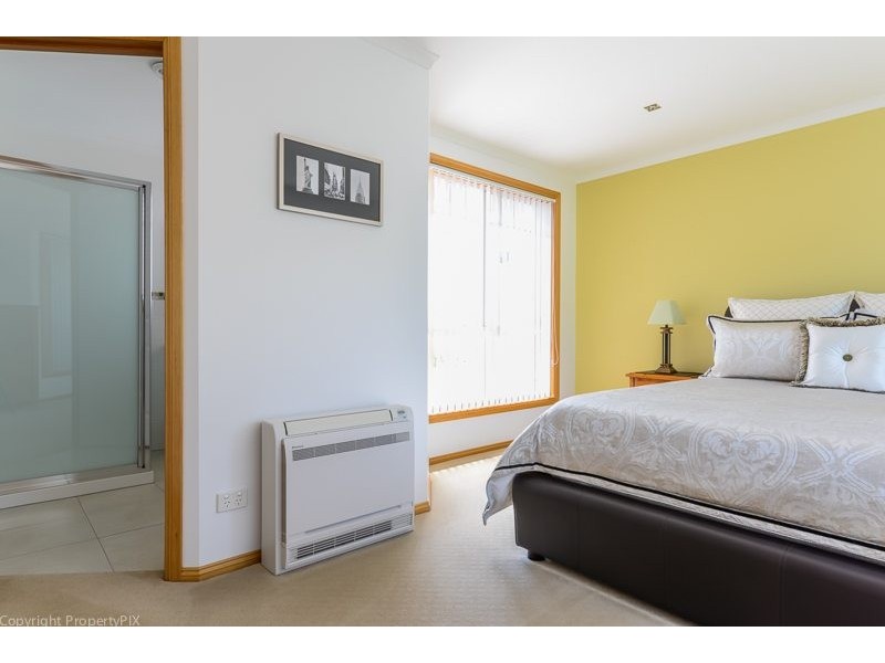 305 Carella Street, Tranmere TAS 7018
