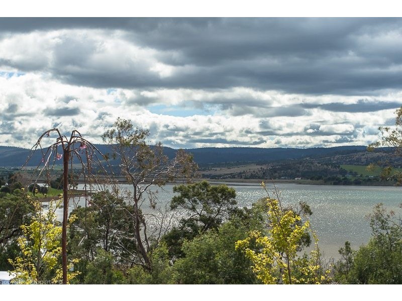 46 Esplanade, Midway Point TAS 7171
