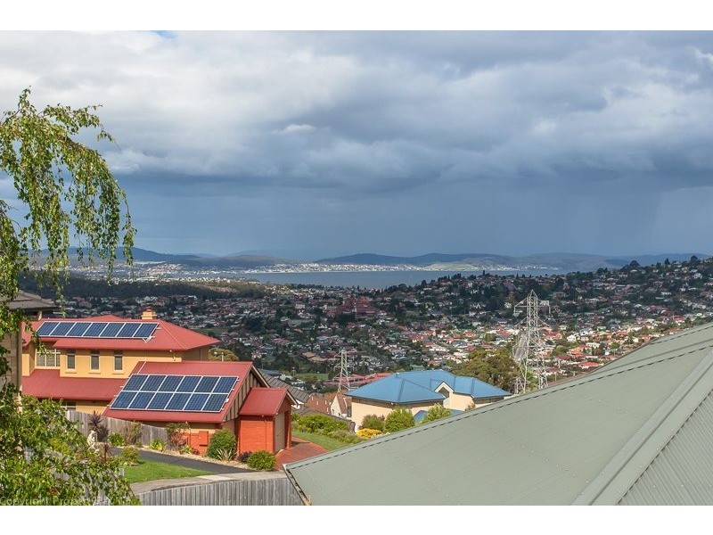 55 Girrabong Road, Lenah Valley TAS 7008