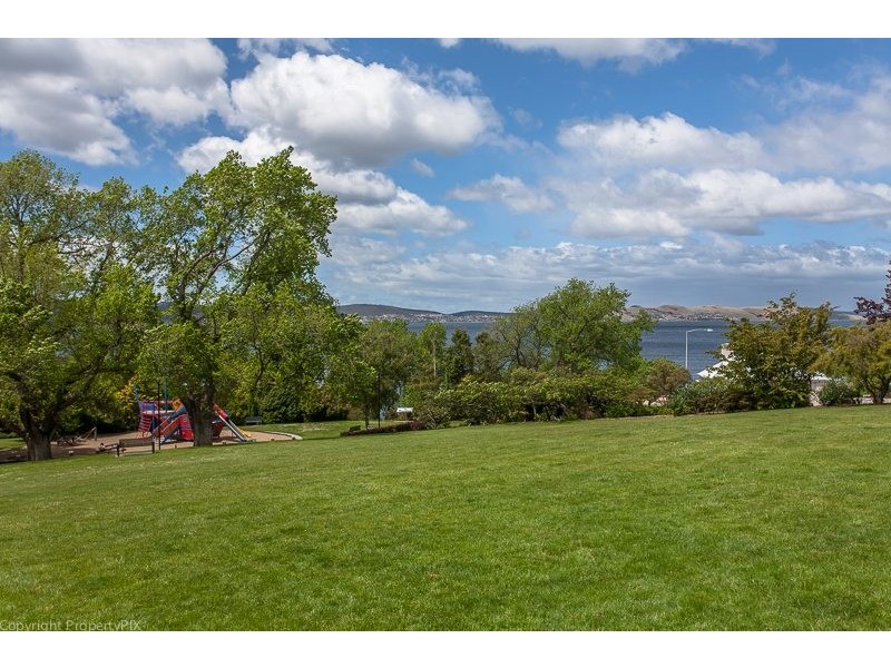 21/13 Battery Square, Battery Point TAS 7004