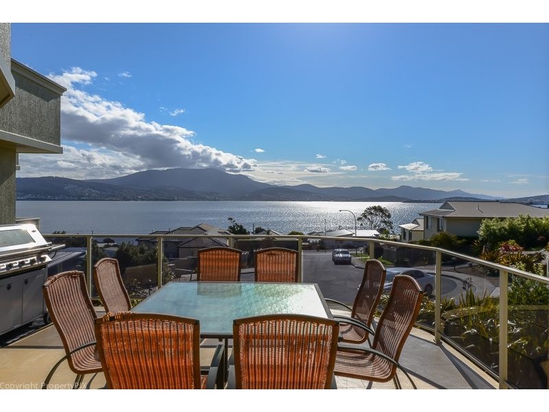 4 Parrott Place, Tranmere TAS 7018