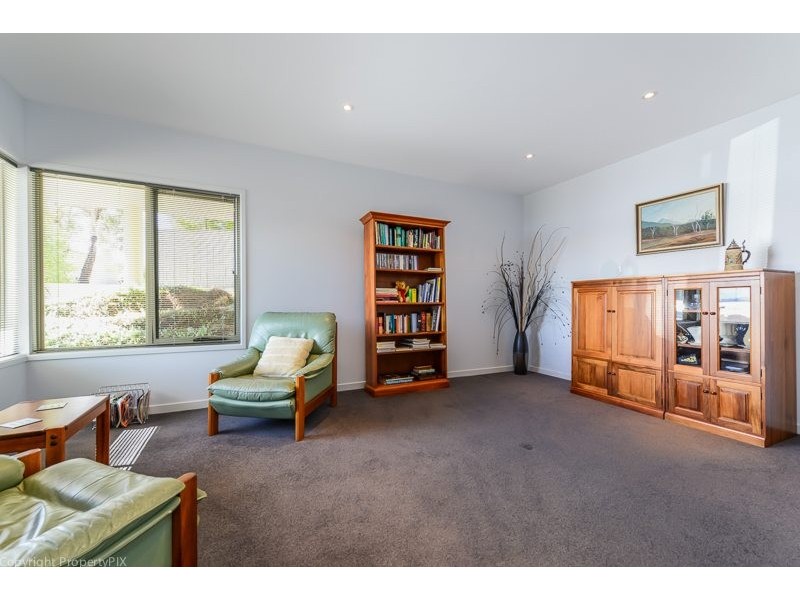 4 Parrott Place, Tranmere TAS 7018