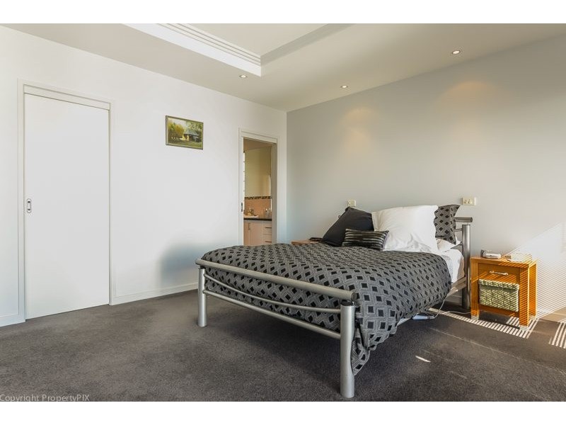 4 Parrott Place, Tranmere TAS 7018