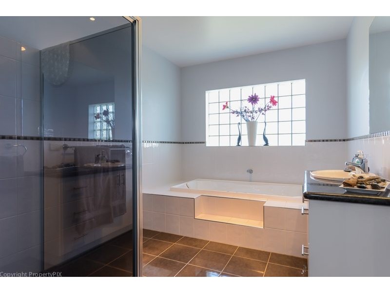4 Parrott Place, Tranmere TAS 7018