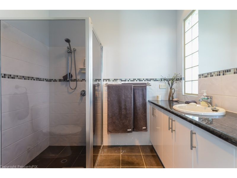 4 Parrott Place, Tranmere TAS 7018