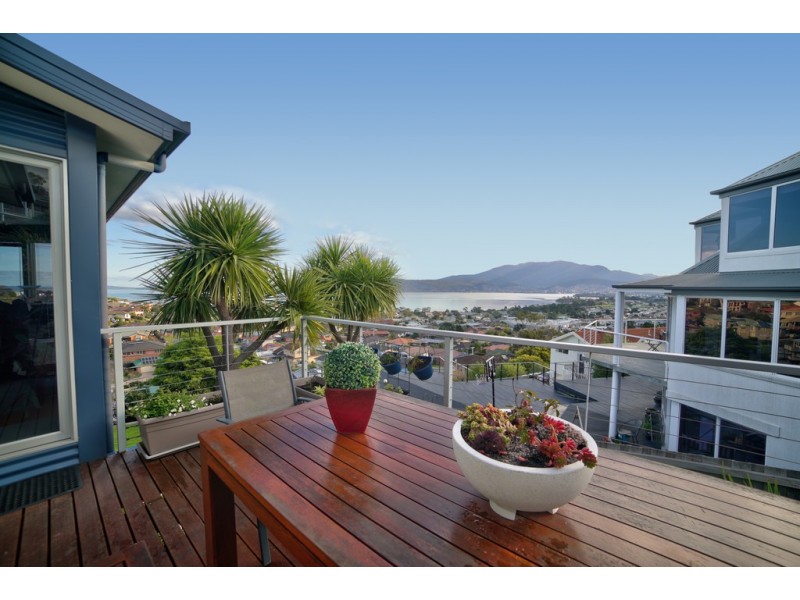 25 Skyline Drive, Howrah TAS 7018