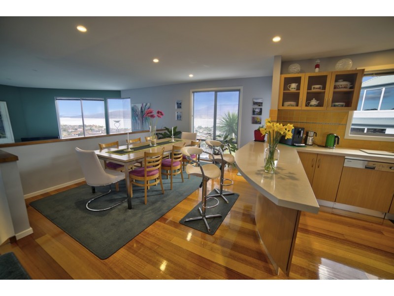 25 Skyline Drive, Howrah TAS 7018