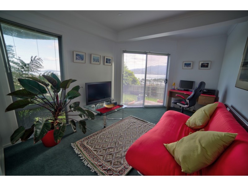 25 Skyline Drive, Howrah TAS 7018