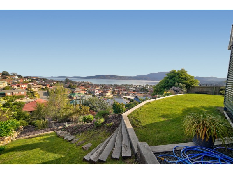 25 Skyline Drive, Howrah TAS 7018
