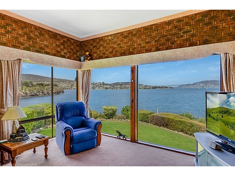 4 Koluri Court, Lindisfarne TAS 7015