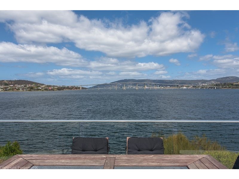 4 Koluri Court, Lindisfarne TAS 7015