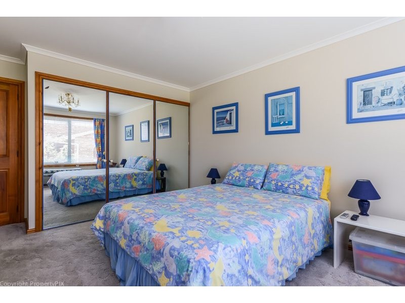 4 Koluri Court, Lindisfarne TAS 7015