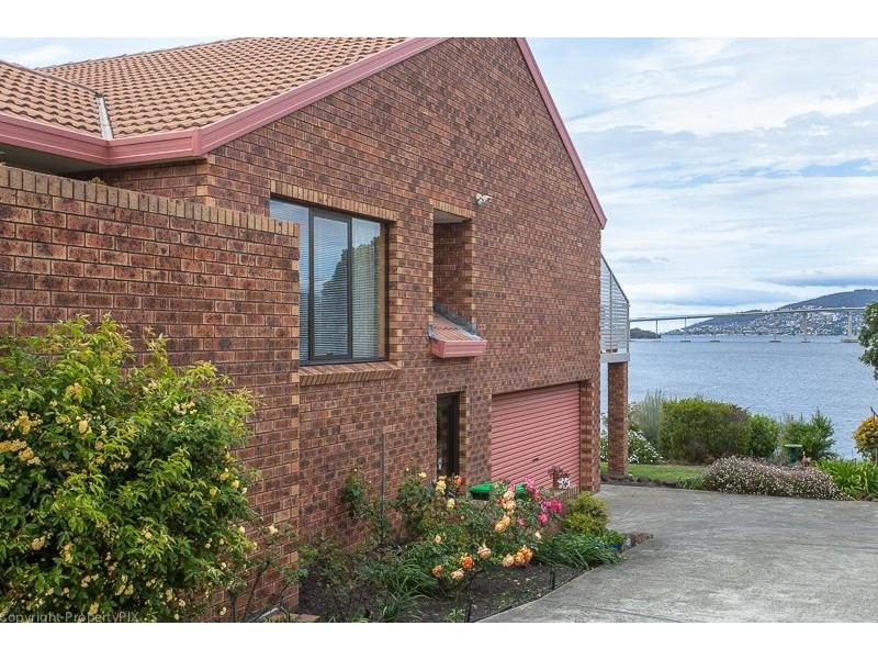 4 Koluri Court, Lindisfarne TAS 7015