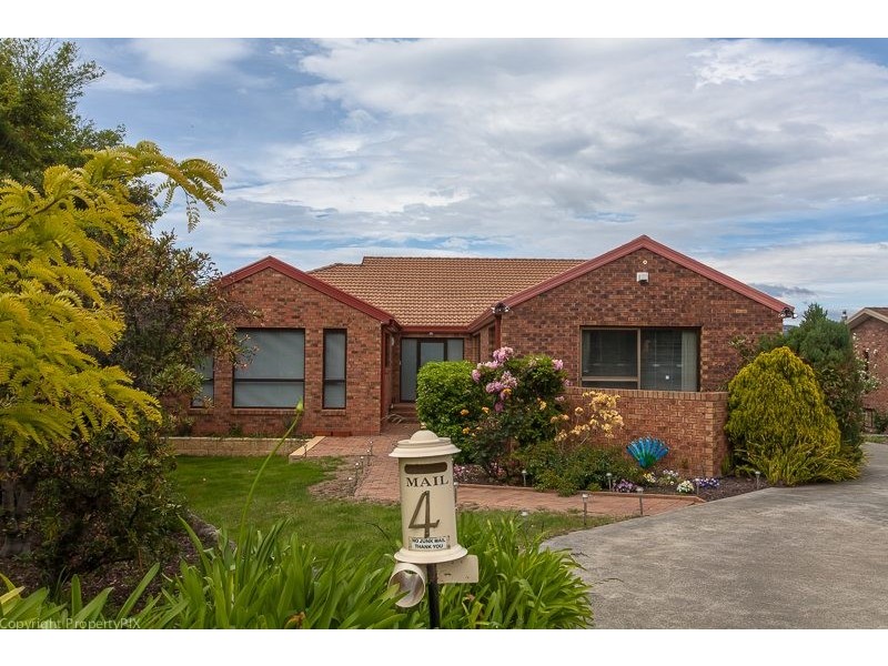 4 Koluri Court, Lindisfarne TAS 7015