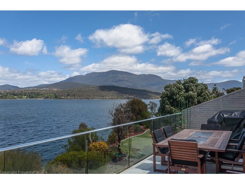 4 Koluri Court, Lindisfarne TAS 7015