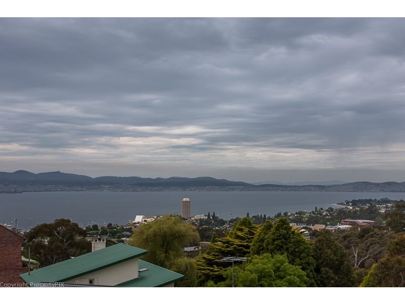 26 Richardson Avenue, Dynnyrne TAS 7005