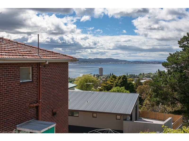 26 Richardson Avenue, Dynnyrne TAS 7005