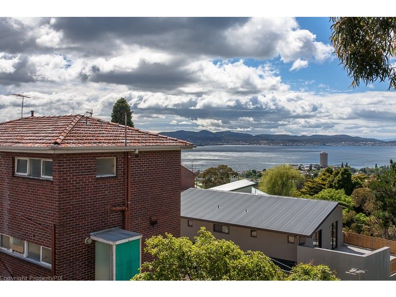 26 Richardson Avenue, Dynnyrne TAS 7005