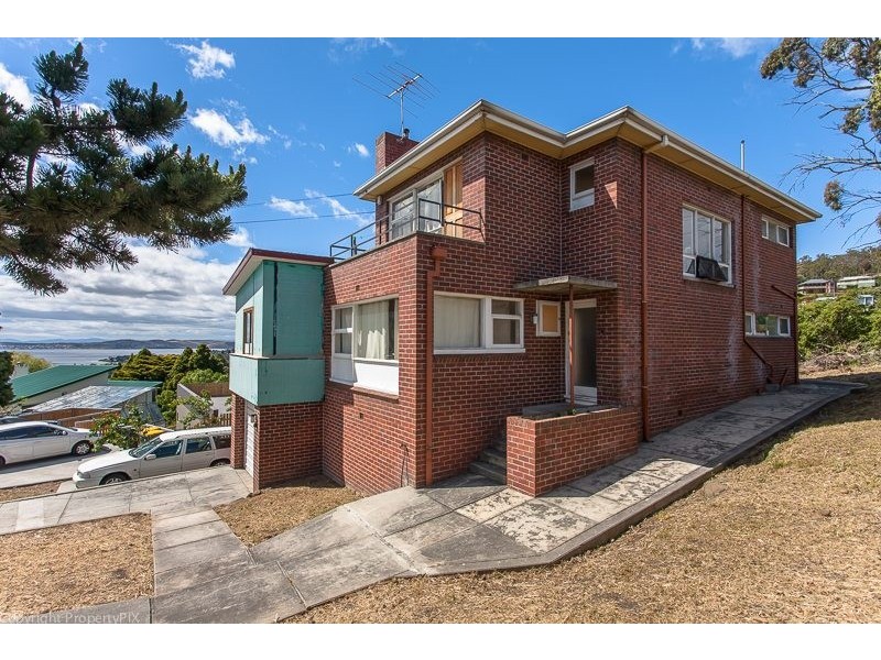 26 Richardson Avenue, Dynnyrne TAS 7005