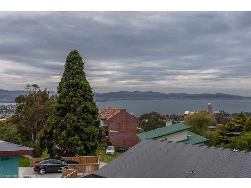 26 Richardson Avenue, Dynnyrne TAS 7005