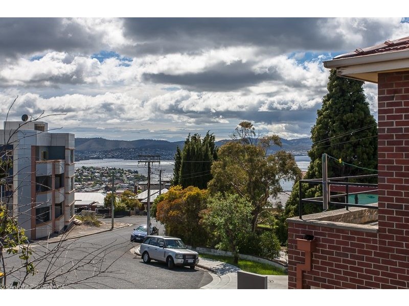 26 Richardson Avenue, Dynnyrne TAS 7005