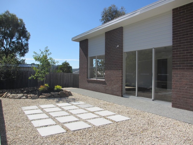 2/16 Dossiter Street, Bellerive TAS 7018