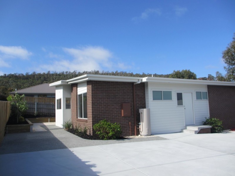 2/16 Dossiter Street, Bellerive TAS 7018