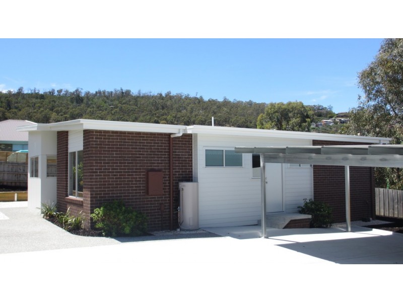 2/16 Dossiter Street, Bellerive TAS 7018