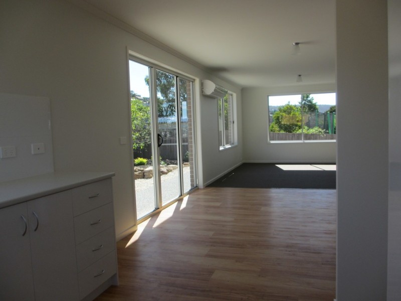 2/16 Dossiter Street, Bellerive TAS 7018