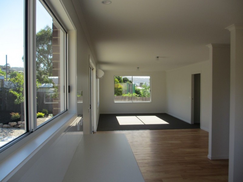 2/16 Dossiter Street, Bellerive TAS 7018