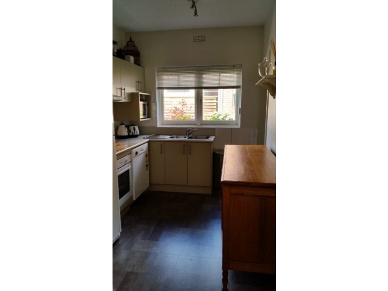 9 Gregson Avenue, New Town TAS 7008