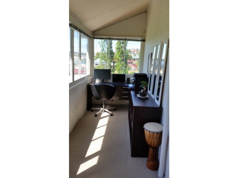 9 Gregson Avenue, New Town TAS 7008