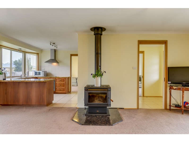 2 Lotus Court, Margate TAS 7054