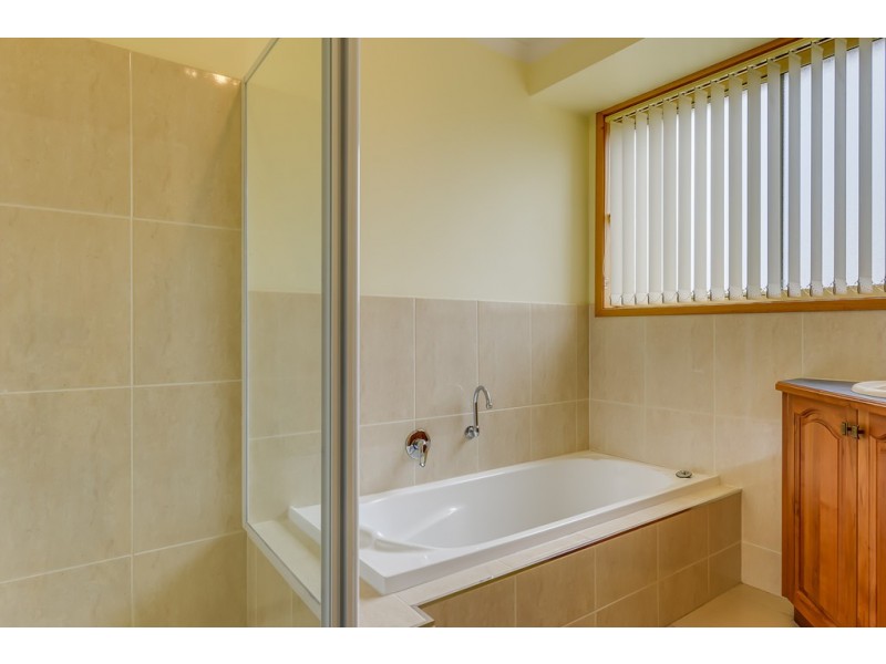 2 Lotus Court, Margate TAS 7054