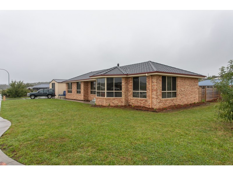2 Lotus Court, Margate TAS 7054