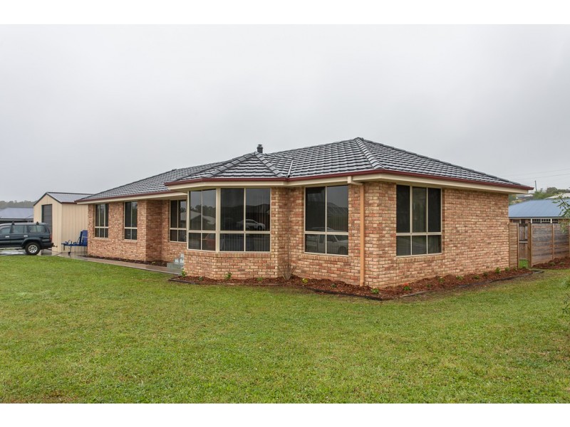 2 Lotus Court, Margate TAS 7054