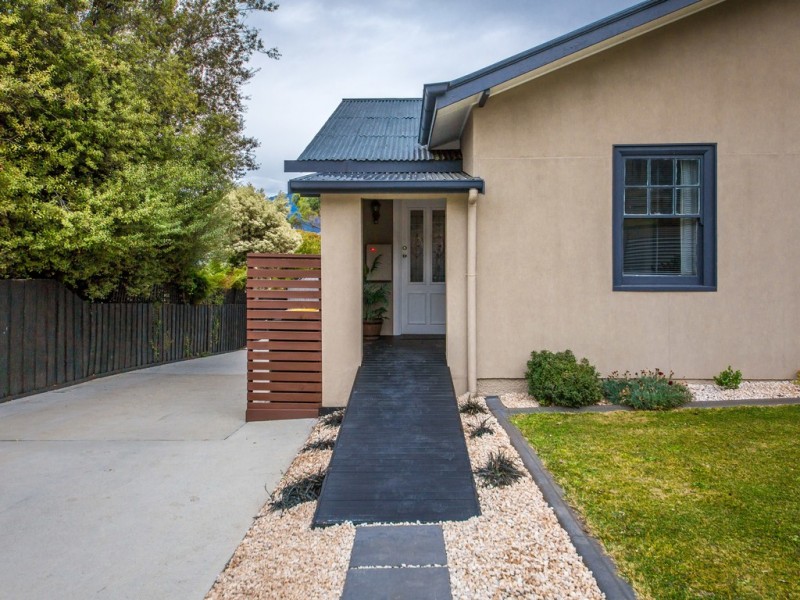 140 Bowen Road, Lutana TAS 7009