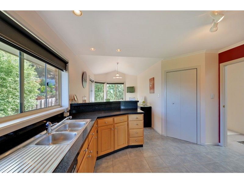 42 Skyline Drive, Howrah TAS 7018
