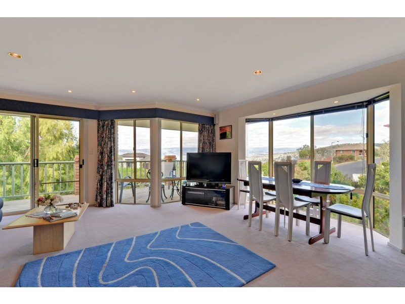 42 Skyline Drive, Howrah TAS 7018