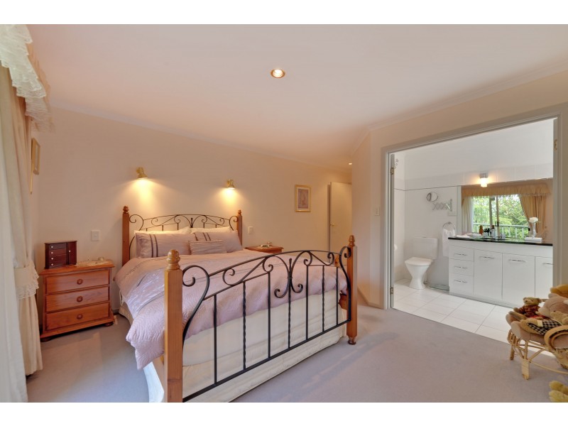 42 Skyline Drive, Howrah TAS 7018
