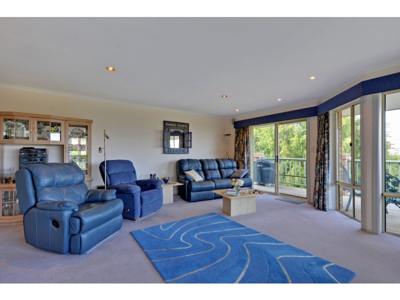 42 Skyline Drive, Howrah TAS 7018