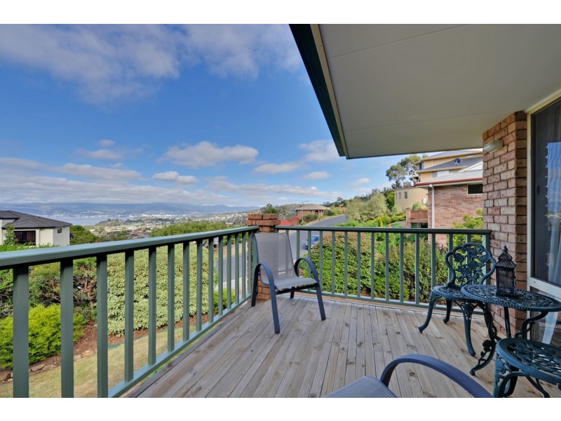 42 Skyline Drive, Howrah TAS 7018