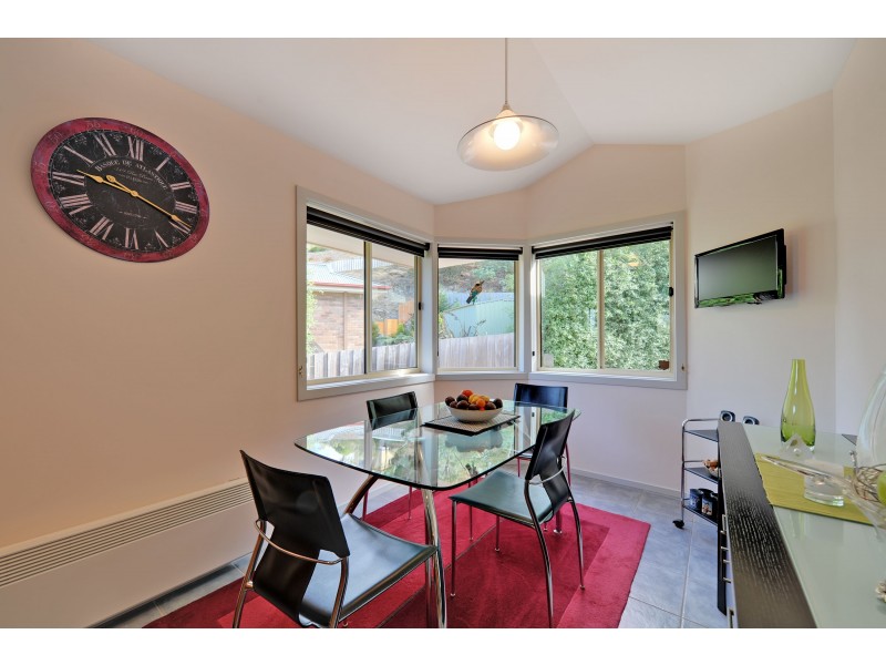 42 Skyline Drive, Howrah TAS 7018