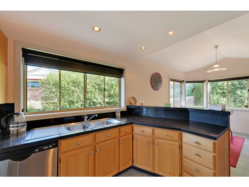 42 Skyline Drive, Howrah TAS 7018